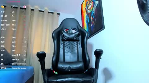 Snapshot of aronvillegas chatting on 06-06-26, 02:55 online show from 06-06-26, 02:55