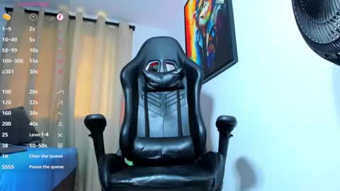 Snapshot of aronvillegas chatting on 07-04-26, 02:34 online show from 07-04-26, 02:34