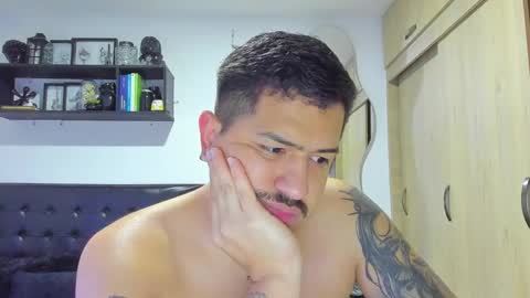 Snapshot of aronwilliams69 chatting on 02-18-26, 02:07 ARON Independent model online show from 02-18-26, 02:07