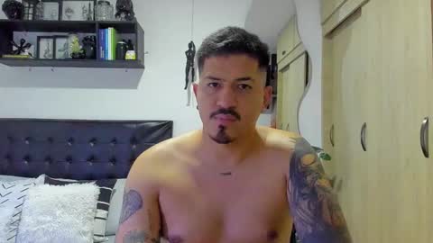 Snapshot of aronwilliams69 chatting on 02-28-26, 02:56 ARON Independent model online show from 02-28-26, 02:56