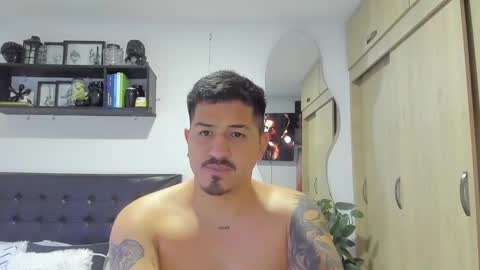 Snapshot of aronwilliams69 chatting on 03-05-26, 01:56 ARON Independent model online show from 03-05-26, 01:56