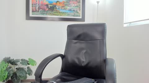 Snapshot of aroon_connor chatting on 01-10-25, 06:17 online show from 01-10-25, 06:17