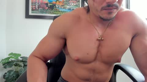 Snapshot of aroon_connor chatting on 01-27-25, 08:49 online show from 01-27-25, 08:49