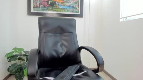 Snapshot of aroon_connor chatting on 01-28-25, 07:10 online show from 01-28-25, 07:10