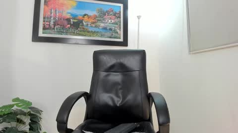 Snapshot of aroon_connor chatting on 02-05-25, 12:53 online show from 02-05-25, 12:53