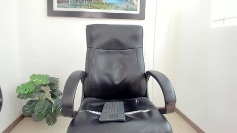 Snapshot of aroon_connor chatting on 02-07-25, 07:49 online show from 02-07-25, 07:49