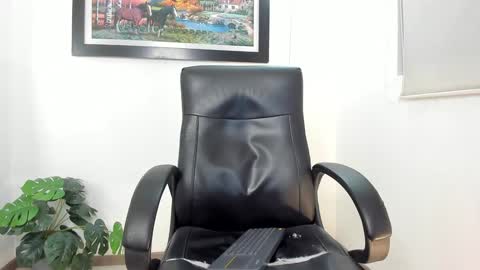 Snapshot of aroon_connor chatting on 02-09-25, 02:06 online show from 02-09-25, 02:06