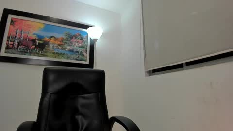 Snapshot of aroon_connor chatting on 02-23-25, 02:29 online show from 02-23-25, 02:29