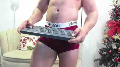 Snapshot of aroon_connor chatting on 11-18-25, 11:26 online show from 11-18-25, 11:26