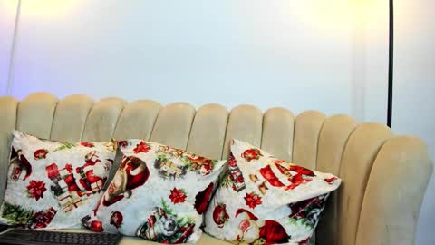 Snapshot of aroon_connor chatting on 12-03-25, 11:58 online show from 12-03-25, 11:58