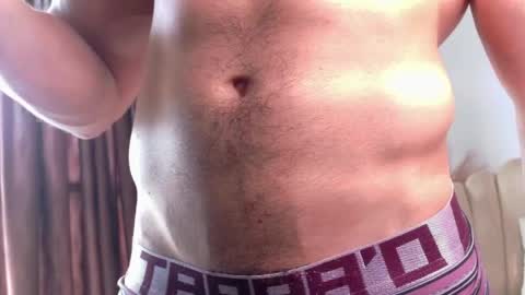 Snapshot of aroon_connor chatting on 04-23-26, 08:33 online show from 04-23-26, 08:33