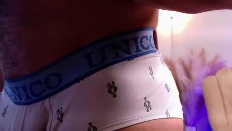 Snapshot of aroon_connor chatting on 05-08-26, 10:59 online show from 05-08-26, 10:59