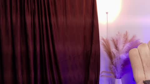 Snapshot of aroon_connor chatting on 05-15-26, 11:12 online show from 05-15-26, 11:12