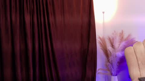 Snapshot of aroon_connor chatting on 05-15-26, 11:23 online show from 05-15-26, 11:23