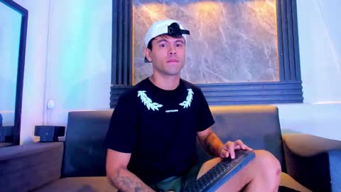 Aroon   online show from 11-13-25, 11:42