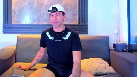 Aroon   online show from 11-27-25, 11:56