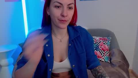 arri_ella online show from 11-17-25, 11:54