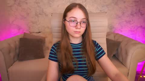 Snapshot of arrinawair chatting on 05-29-26, 07:17 arrinawair online show from 05-29-26, 07:17