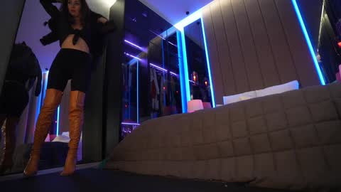 Snapshot of arte_adelle chatting on 12-14-24, 09:18 Adele online show from 12-14-24, 09:18