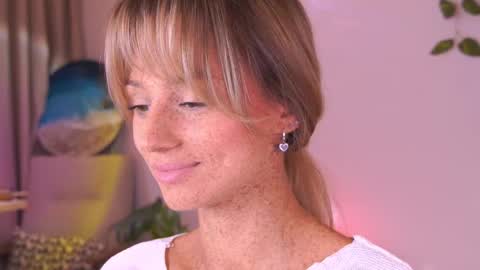 Snapshot of artease chatting on 09-27-25, 07:13 Arti  Next Streams -  online show from 09-27-25, 07:13