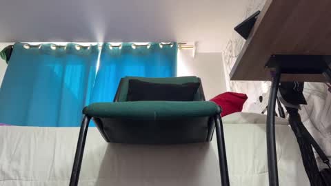   online show from 01-05-25, 10:32