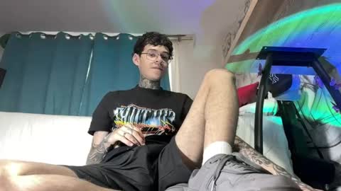   online show from 01-10-25, 08:26