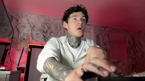   online show from 02-12-25, 10:14