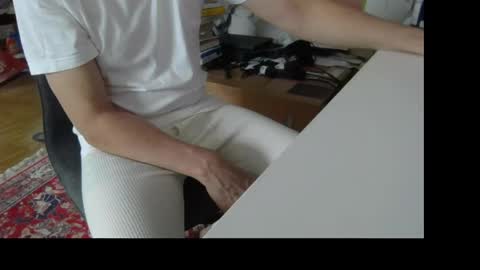 Snapshot of artesian99 chatting on 05-18-26, 01:28 artesian99 online show from 05-18-26, 01:28