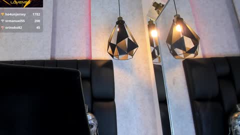 Snapshot of arthurlam chatting on 12-12-24, 01:43 Arthur online show from 12-12-24, 01:43