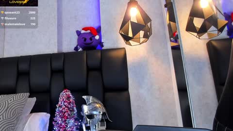 Snapshot of arthurlam chatting on 12-14-24, 02:01 Arthur online show from 12-14-24, 02:01