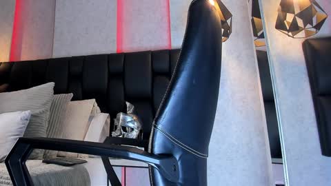 Snapshot of arthurlam chatting on 01-08-25, 10:06 Arthur online show from 01-08-25, 10:06