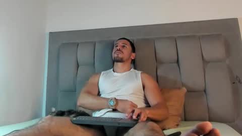 Snapshot of arthurlam chatting on 03-17-26, 08:12 Arthur online show from 03-17-26, 08:12