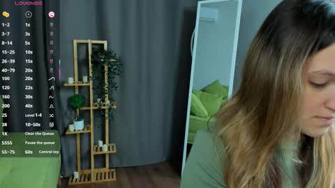 Snapshot of arthurpelto chatting on 10-06-25, 07:22 Sara online show from 10-06-25, 07:22
