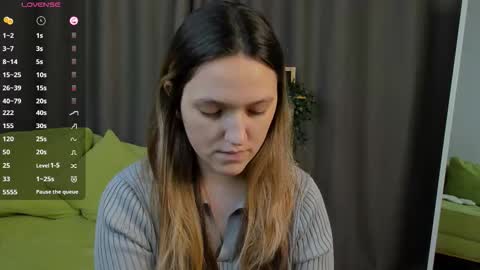 Snapshot of arthurpelto chatting on 10-15-25, 07:25 Sara online show from 10-15-25, 07:25