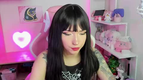 Lenna online show from 10-08-25, 12:52