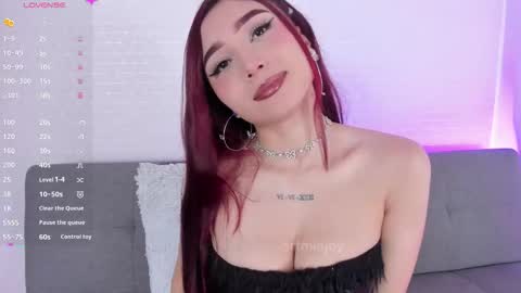 MIA OF artmiajoy online show from 11-12-25, 05:24