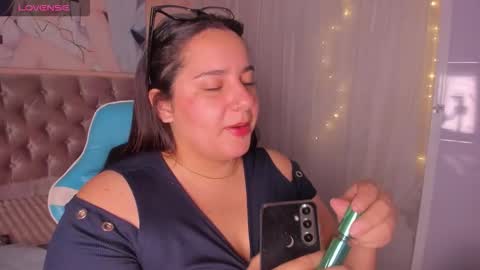 Snapshot of artmisa0519 chatting on 11-27-25, 04:58 artmisa0519 online show from 11-27-25, 04:58