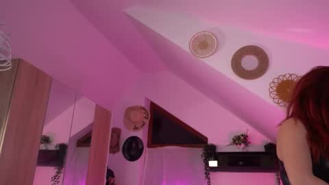 Amalia online show from 10-02-25, 01:56