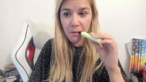 MIA online show from 10-14-25, 07:20