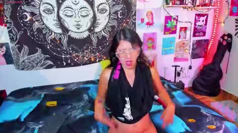 Snapshot of artsycherry chatting on 05-21-26, 03:24 Isabella Cherry online show from 05-21-26, 03:24