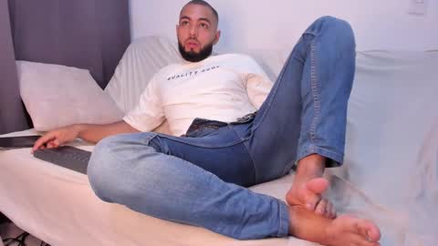Snapshot of arturguy01 chatting on 03-01-25, 11:15 arturguy01 online show from 03-01-25, 11:15