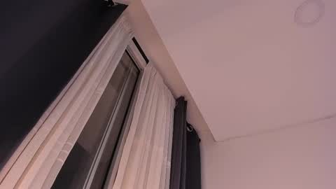 Snapshot of arturguy01 chatting on 03-05-25, 01:10 arturguy01 online show from 03-05-25, 01:10