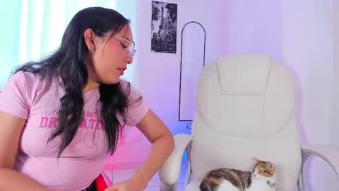 Ariana and Kelsieh online show from 02-21-25, 08:49