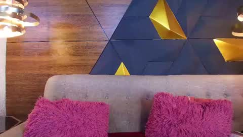 sofia online show from 06-12-26, 10:47