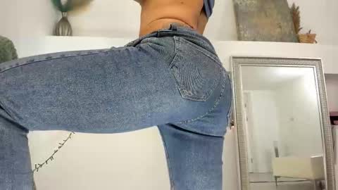 Arya online show from 10-16-25, 07:04