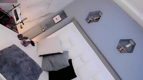 aryajanee online show from 04-22-26, 06:05