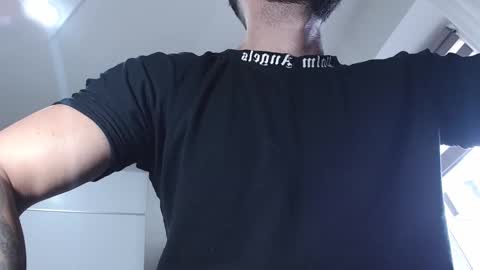 Snapshot of aryanaian1 chatting on 11-06-25, 11:22 AryanAian1 online show from 11-06-25, 11:22