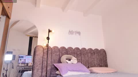 aryascollins online show from 04-05-26, 12:41