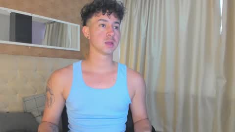 Snapshot of arzt_andy chatting on 01-18-26, 10:02 andy online show from 01-18-26, 10:02