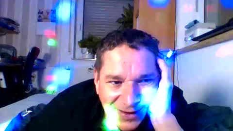 Snapshot of as660660 chatting on 05-12-26, 11:40 as660660 online show from 05-12-26, 11:40